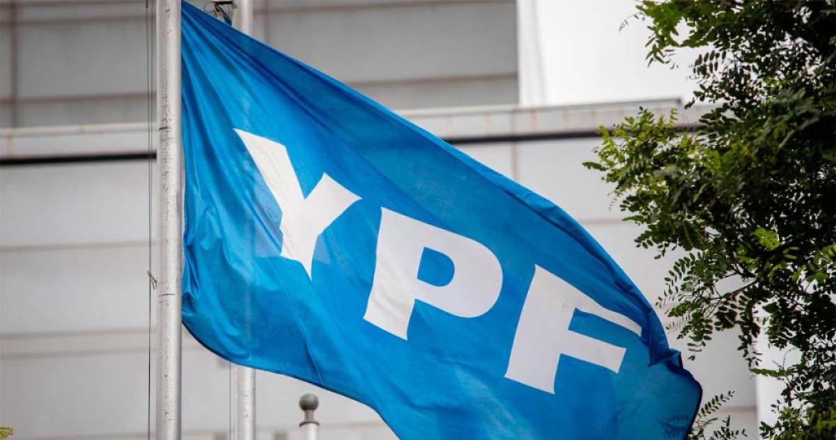 YPF habilitaraacute el pago con criptomonedas en sus estaciones de servicio