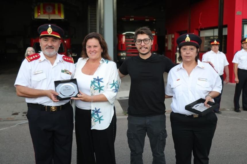 El acto se realizó en el Cuartel de los Bomberos voluntarios piquenses
