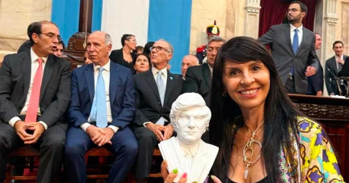 Villaverde ratificoacute su renuncia al Senado- Es el acto maacutes eacutetico coherente y responsable