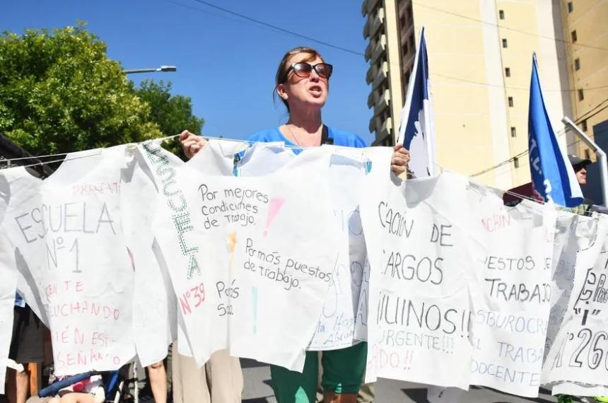 Los docentes hicieron paro y el ministerio aplicó una represalia segn el gremio