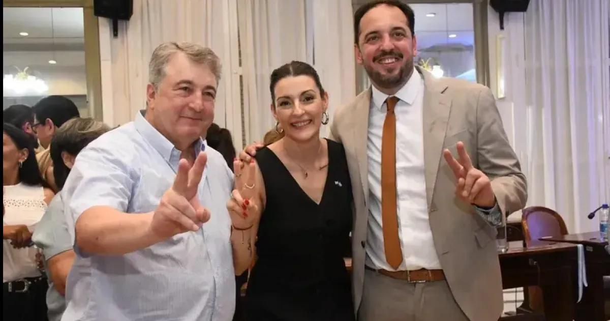 Los Montes de Oca padre e hija junto al intendente Luciano di Npoli