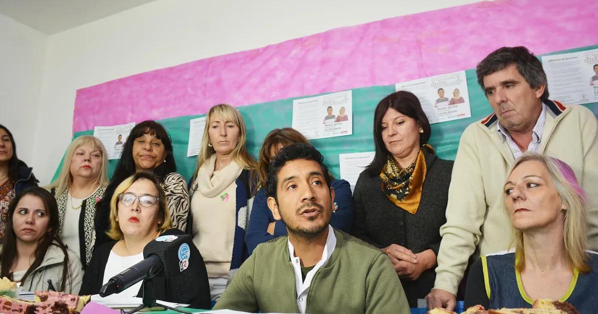 La oposicion advirtioacute por la crisis sostenida de la docencia y pidioacute cambiar interlocutores en UTELPa