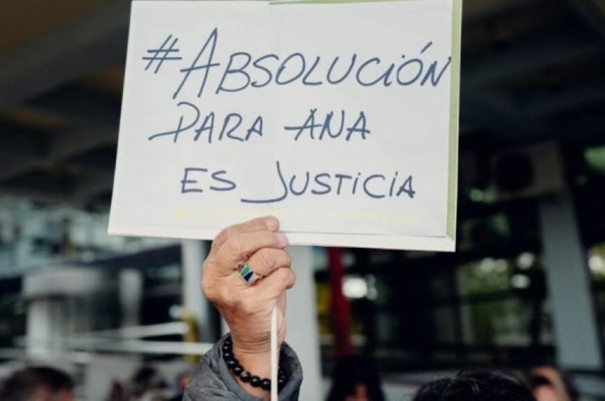 La docente había sido condenada en primera instancia