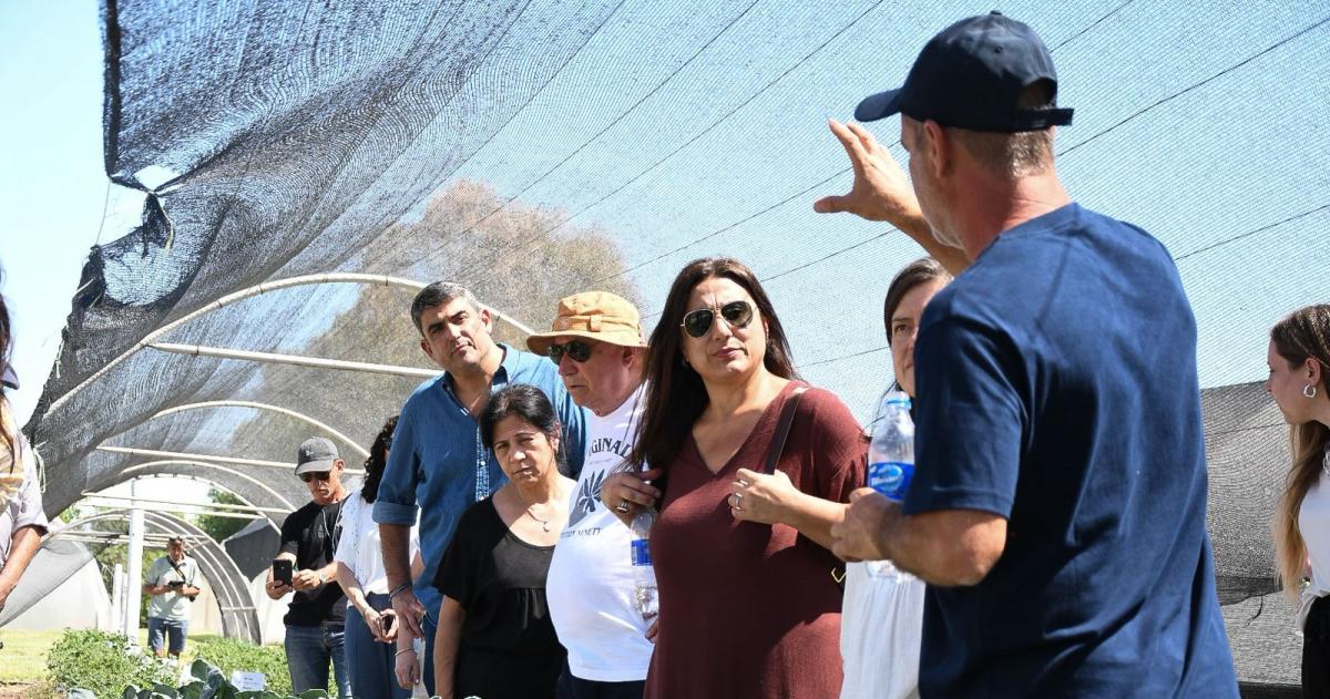 Bensusaacuten en el CERET y la planta laacutectea de La Comunitaria