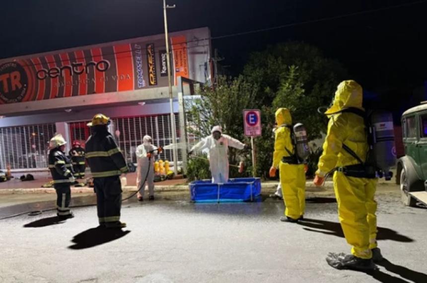 Personal de la AIC intervino para retirar el cuerpo de la vivienda