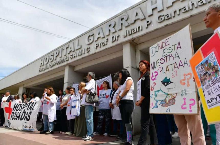 Empleados del Hospital Garrahan convocaron a un abrazo junto a Discapacidad