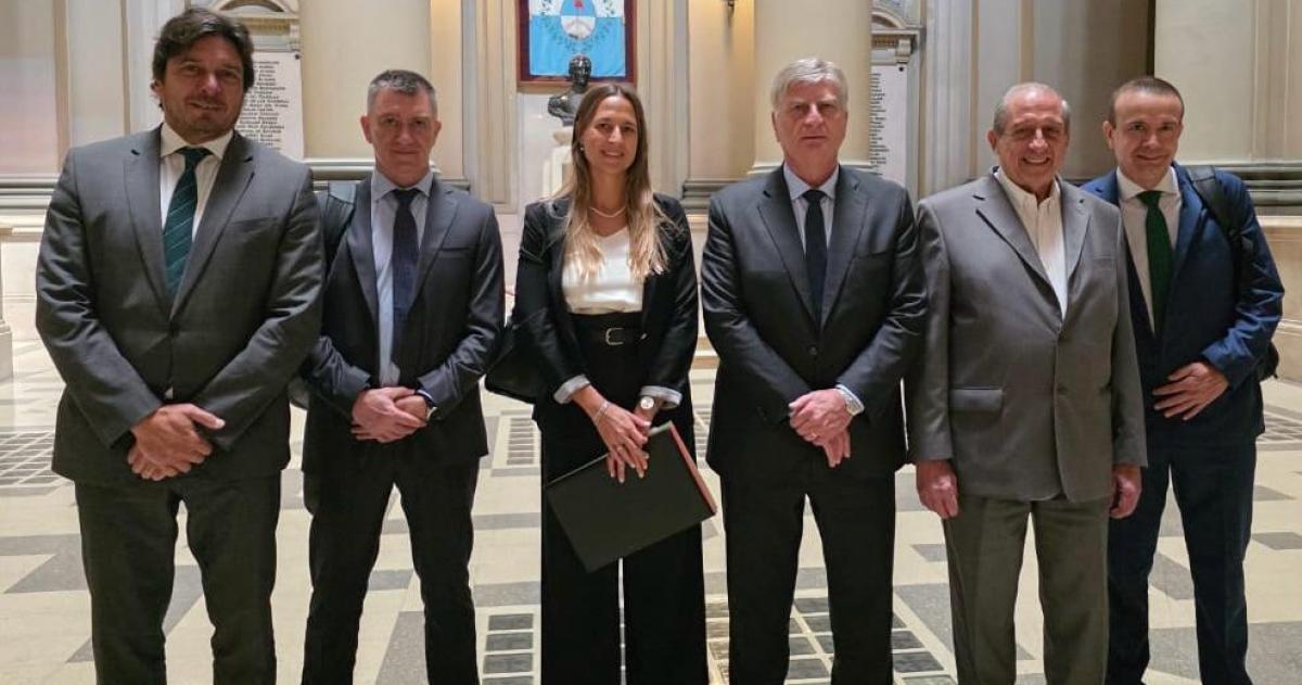 La delegación pampeana que participó de la primera audiencia en la Corte