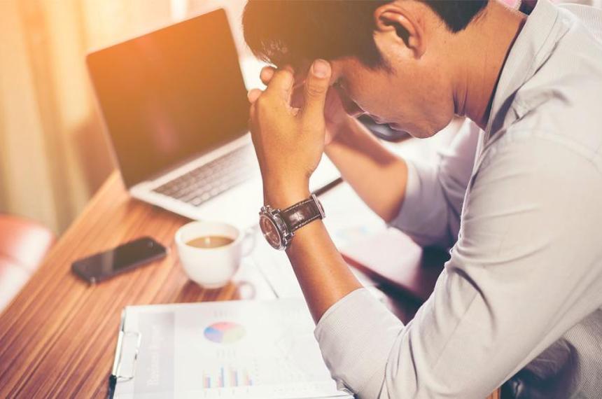 La felicidad ya no cae a los 50- nuevos estudios muestran que los joacutevenes son los maacutes estresados