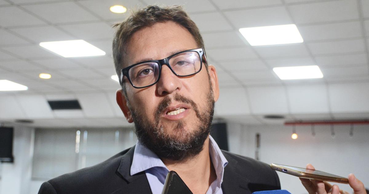 Peacuterez Araujo advirtioacute que Mendoza da viacutea libre al extractivismo