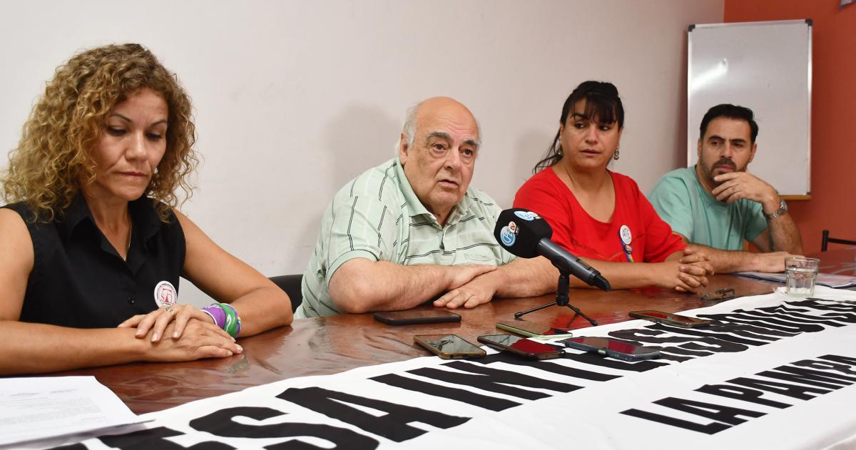 La Intersindical rechazoacute la reforma laboral- Borran conquistas histoacutericas de un plumazo