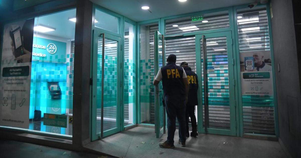 Una de las sucursales de Sur Finanzas allanadas