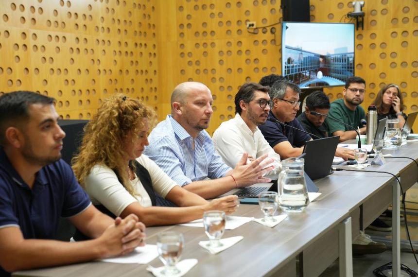 Funcionarios del Ejecutivo municipal expusieron ante los concejales piquenses