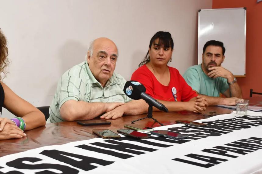 Asamblea de la Mesa Intersindical en Casa de Gobierno