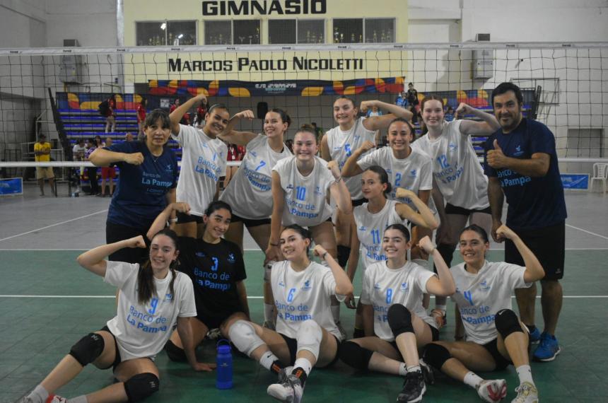 Enorme rendimiento del equipo pampeano campeón del vóley femenino