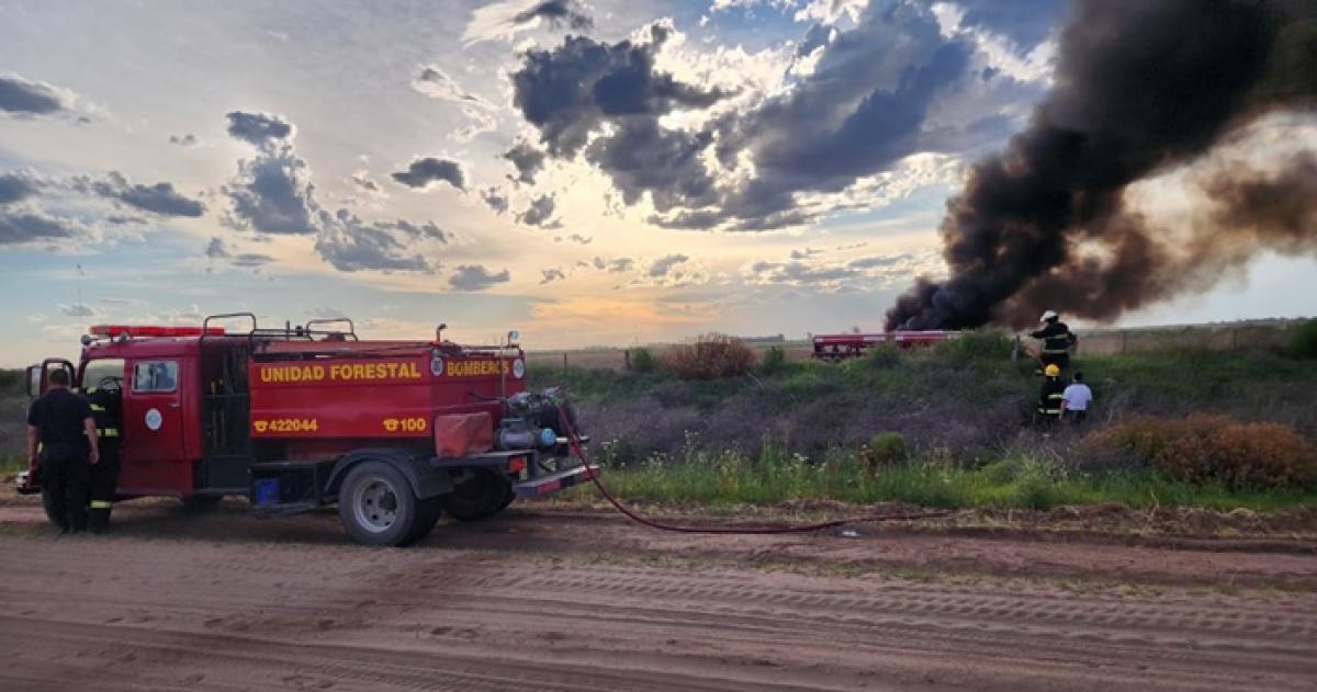 Bomberos de Pico controlaron las llamas en el predio rural