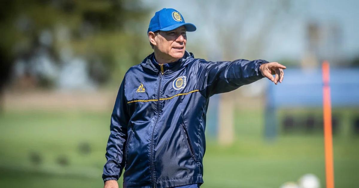 El club canalla anunció la salida en sus redes sociales