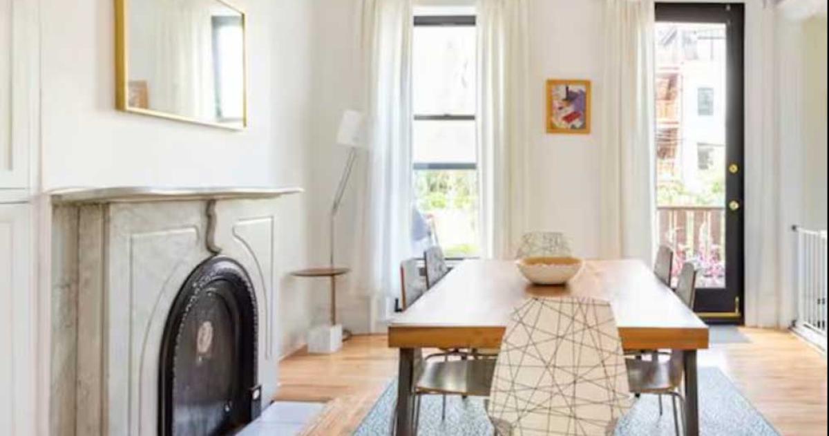 Un departamento típico de Brooklyn preparado para recibir a visitantes a través de plataformas de intercambio de casas una tendencia que crece entre quienes buscan comodidad y autenticidad lejos del turismo tradicional
