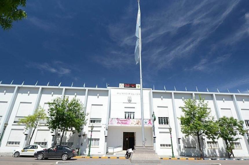 Sortean un auto y cuatro motos entre buenos contribuyentes