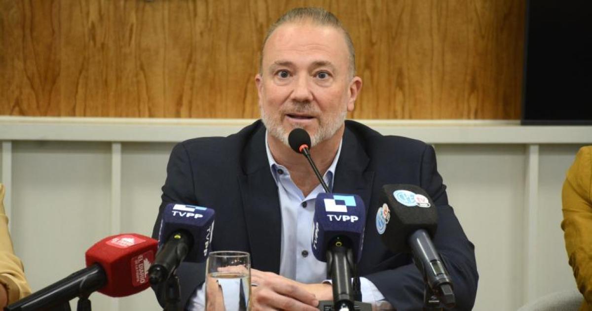 Gil Domiacutenguez alertoacute por una regresioacuten democraacutetica ante la reforma laboral