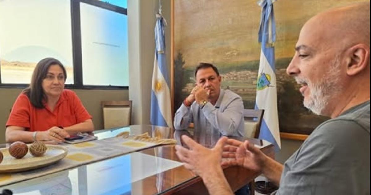 Acri y Sabarots recibieron a los empresarios