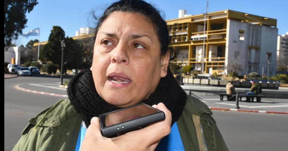 ATE picantea la paritaria- Si quieren achicar saquen a los funcionarios que estaacuten al pedo