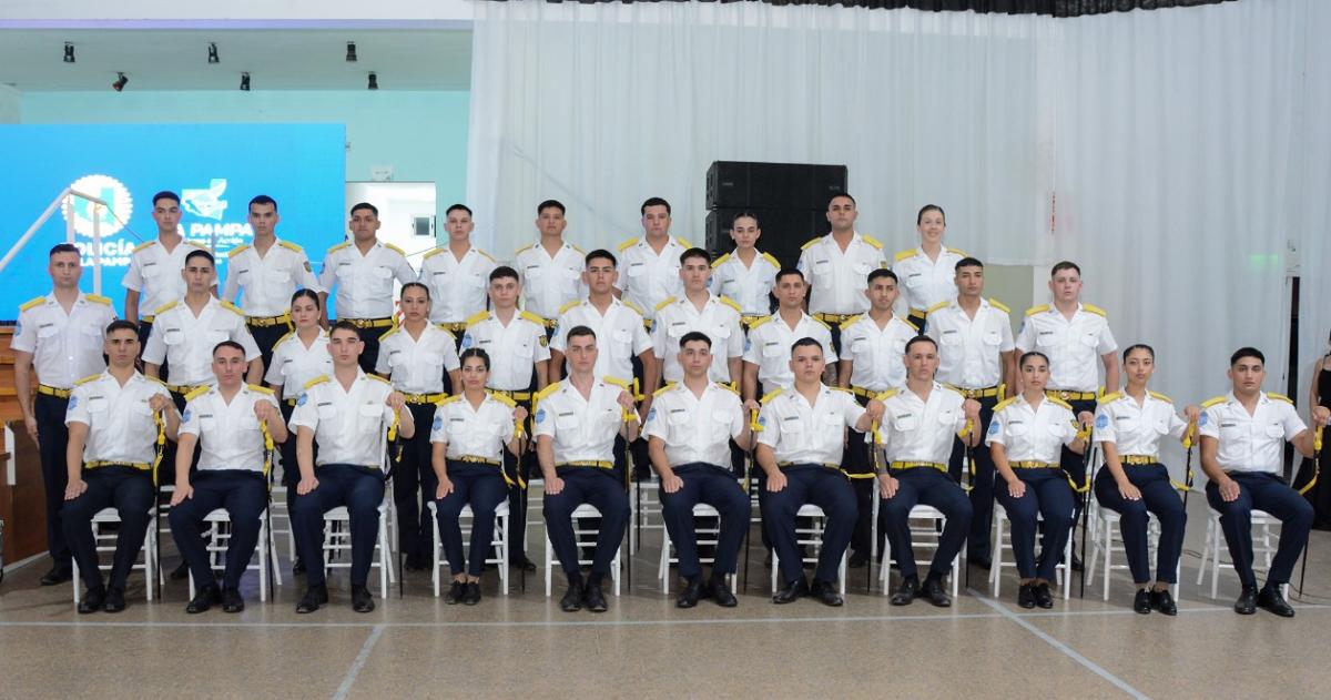 El acto se realizó el viernes por la noche en el salón del Círculo de Suboficiales