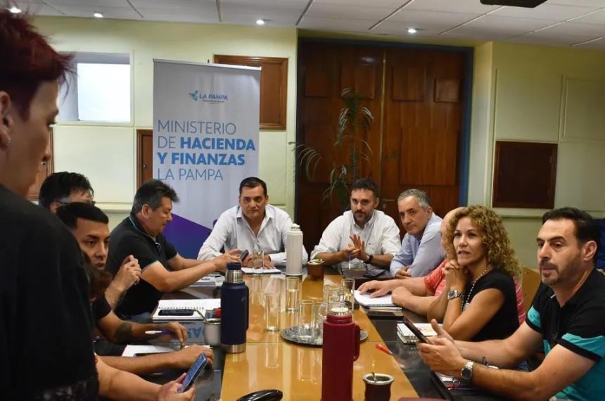 Se renen a partir de las 10-00 horas