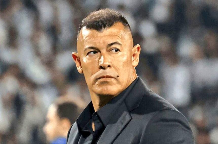 El entrenador viene de dirigir en el Colo Colo de Chile
