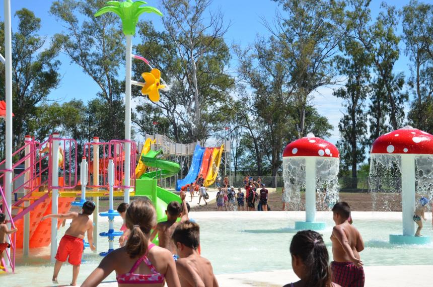 La ruta acuaacutetica pampeana- Winifreda Teleacuten y Colonia Baroacuten las propuestas de verano