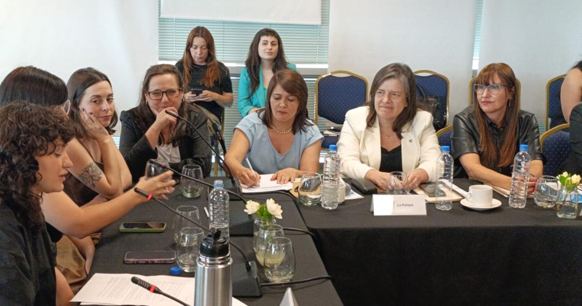 Produccioacuten afirma puentes con el CFI para un programa de desarrollo de Mujeres