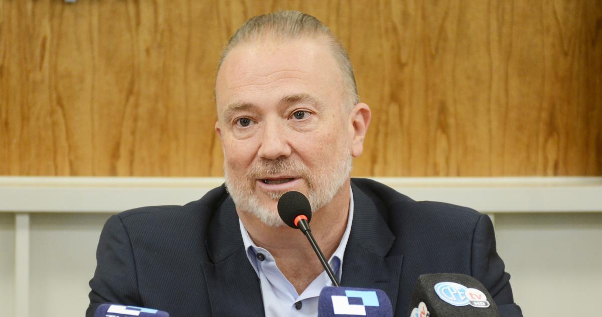 Gil Domiacutenguez denuncioacute que el BCRA declaroacute secreto el swap por USD 20000 millones con Estados Unidos