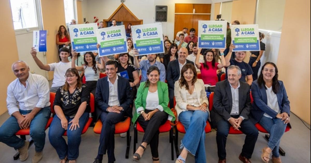 La entrega se realizó en la sede del IPAV