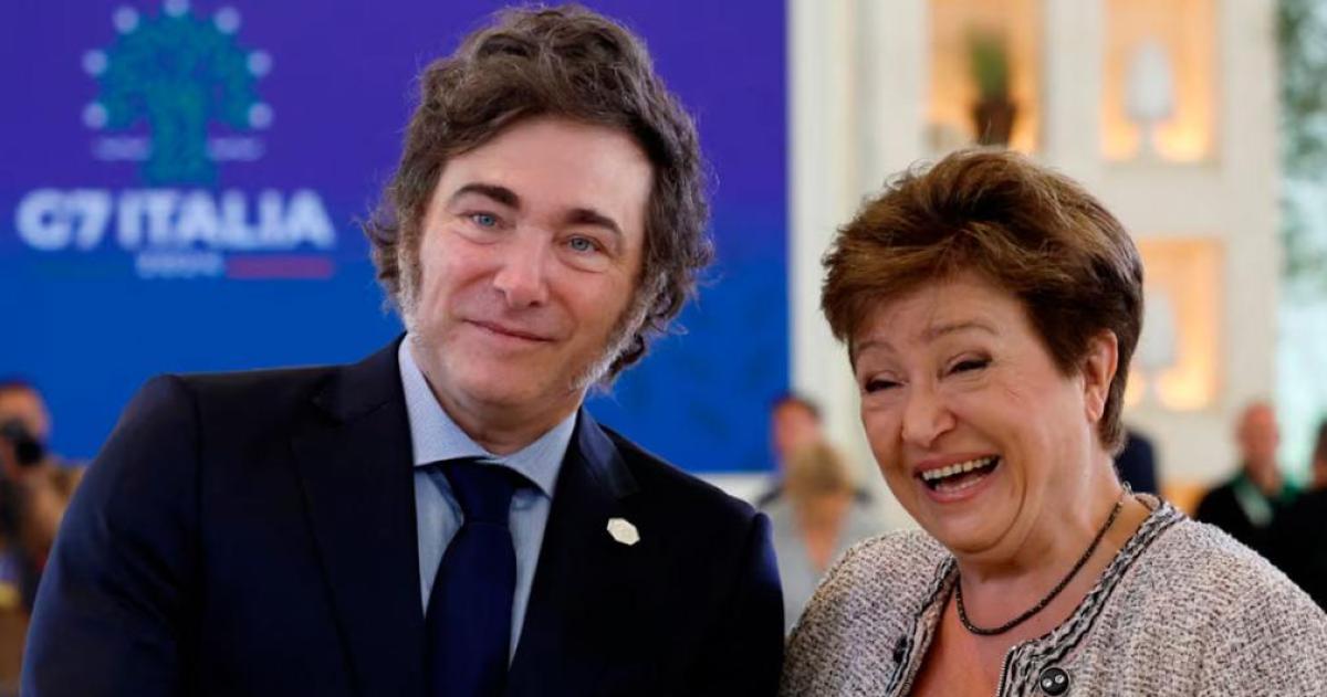 El Gobierno volvioacute a cerrar noviembre con superaacutevit fiscal y quedoacute a un paso de cumplir la meta con el FMI