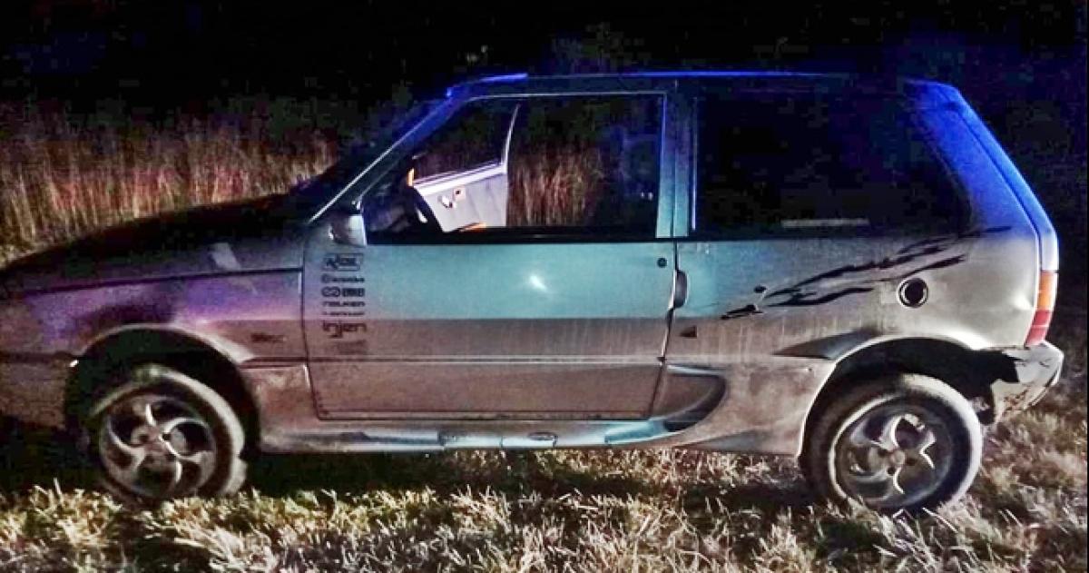 El auto fue abandonado en la Ruta Provincial 7