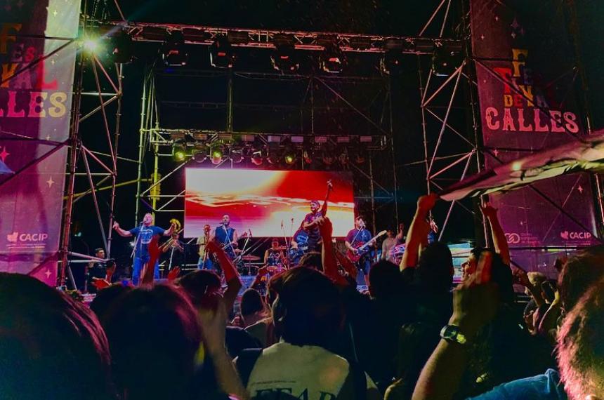 Ritual Persa cerroacute el Festival de Calles a puro pogo y miacutestica piojosa