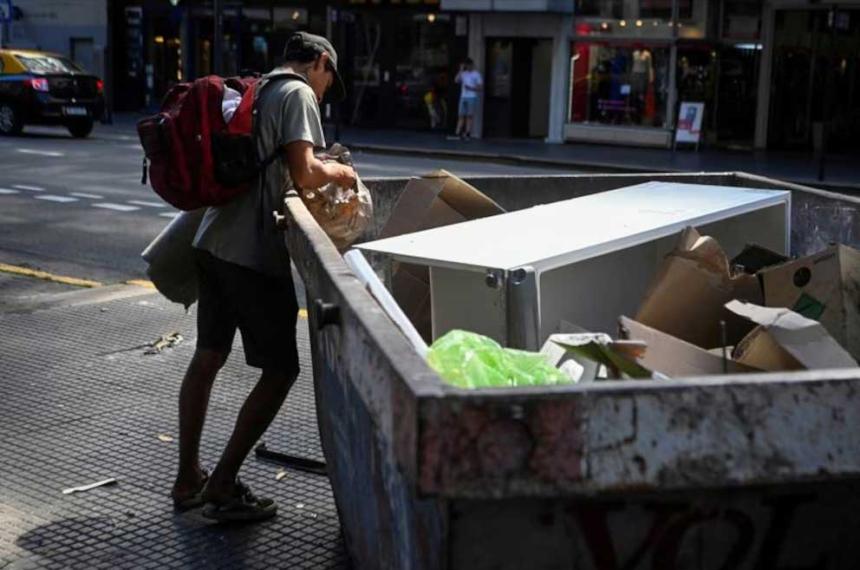 El Gobierno estimó que la pobreza se redujo a 275-en-porciento- en el tercer trimestre del año