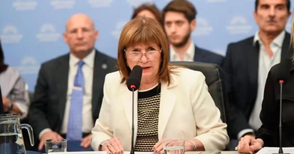 Bullrich no pudo cerrar la letra chica