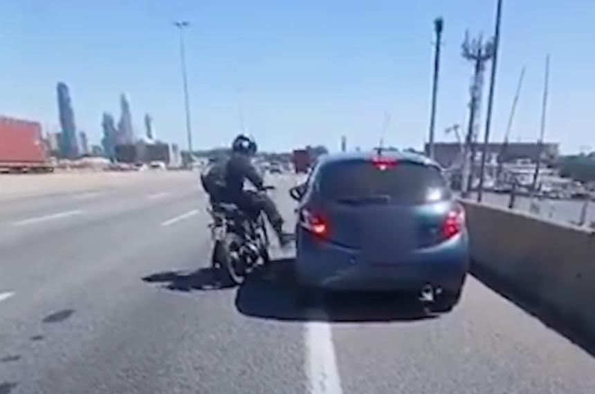 La ANSV pidioacute suspender a los dos conductores que se pelearon en una autopista