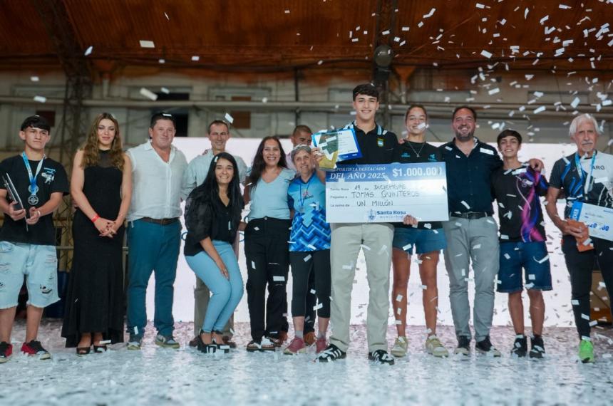 Tom�s Quinteros en la premiación