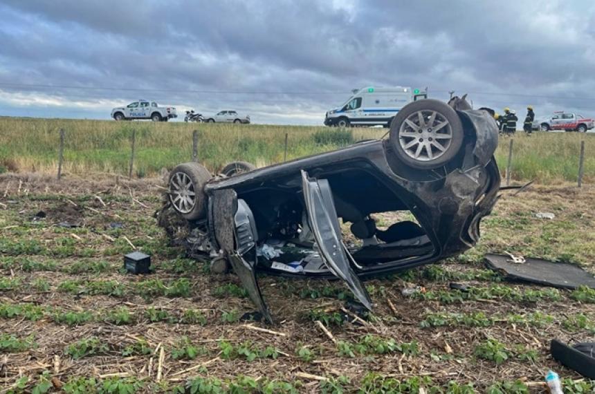 Los cuatro ocupantes del auto resultaron ilesos