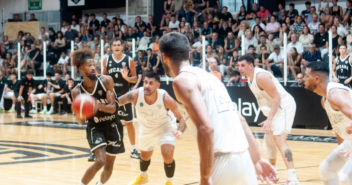 Mosley terminó con 9 puntos y 7 rebotes en el éxito del Decano