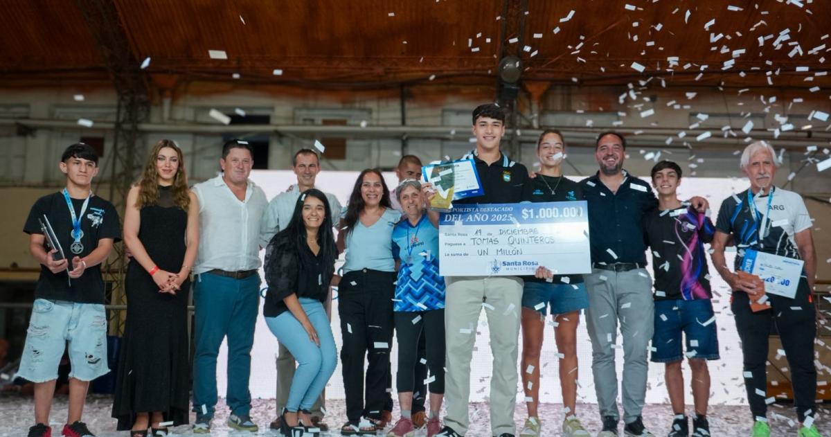 Tom�s Quinteros en la premiación