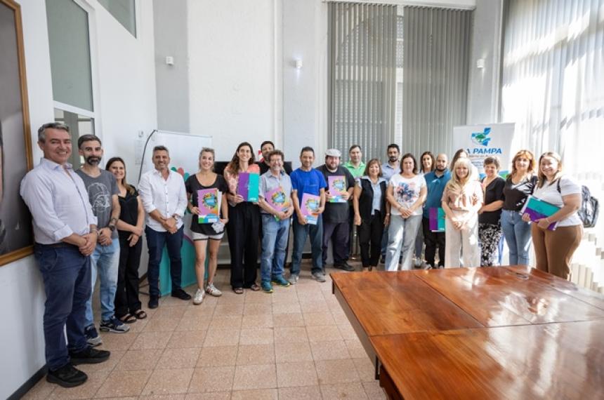 Fueron en total 16 beneficiarios y beneficiarias que se desempeñan en diferentes rubros