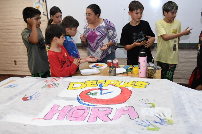 Despueacutes de Hora- encuentros comunitarios para nintildeas nintildeos y adolescentes