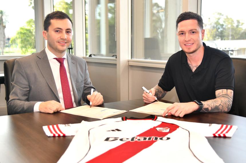 Di Carlo junto al nuevo fichaje millonario