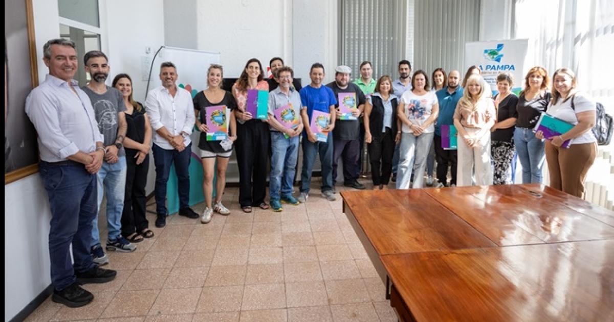 Fueron en total 16 beneficiarios y beneficiarias que se desempeñan en diferentes rubros