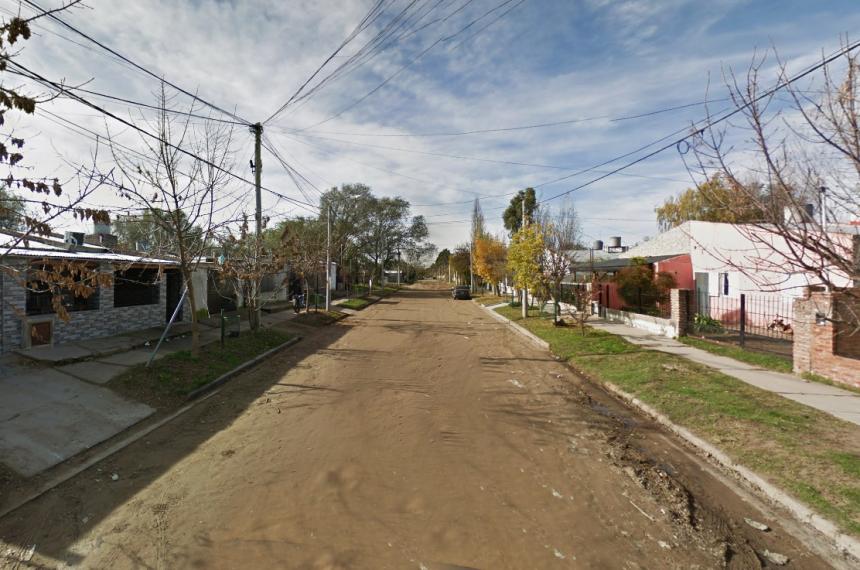 Engantildeo del vaso de agua y asalto a un vecino de 62 antildeos en la calle Neuqueacuten