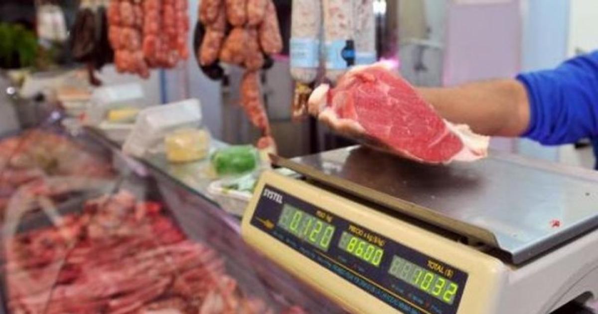 El ajuste no responde a un pico en el consumo interno