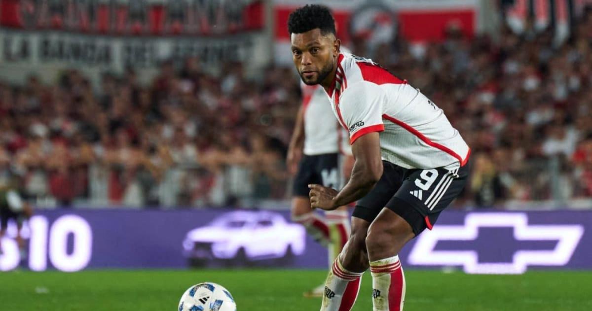 El delantero colombiano finalmente no llegar� al Xeneize