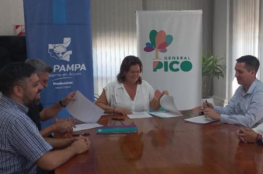 Germ�n Luqui y Fernanda Alonso firmaron el convenio